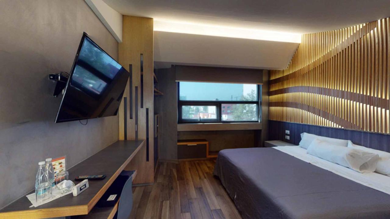 Hotel Patriotismo مدينة مكسيكو المظهر الخارجي الصورة